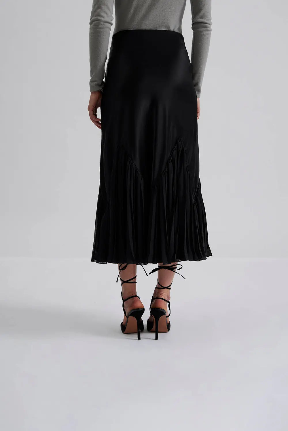 Penelope Frill Detailed Midi Skirt