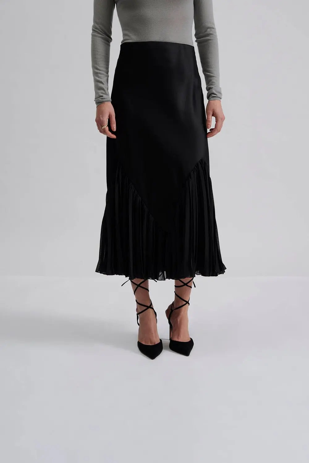 Penelope Frill Detailed Midi Skirt